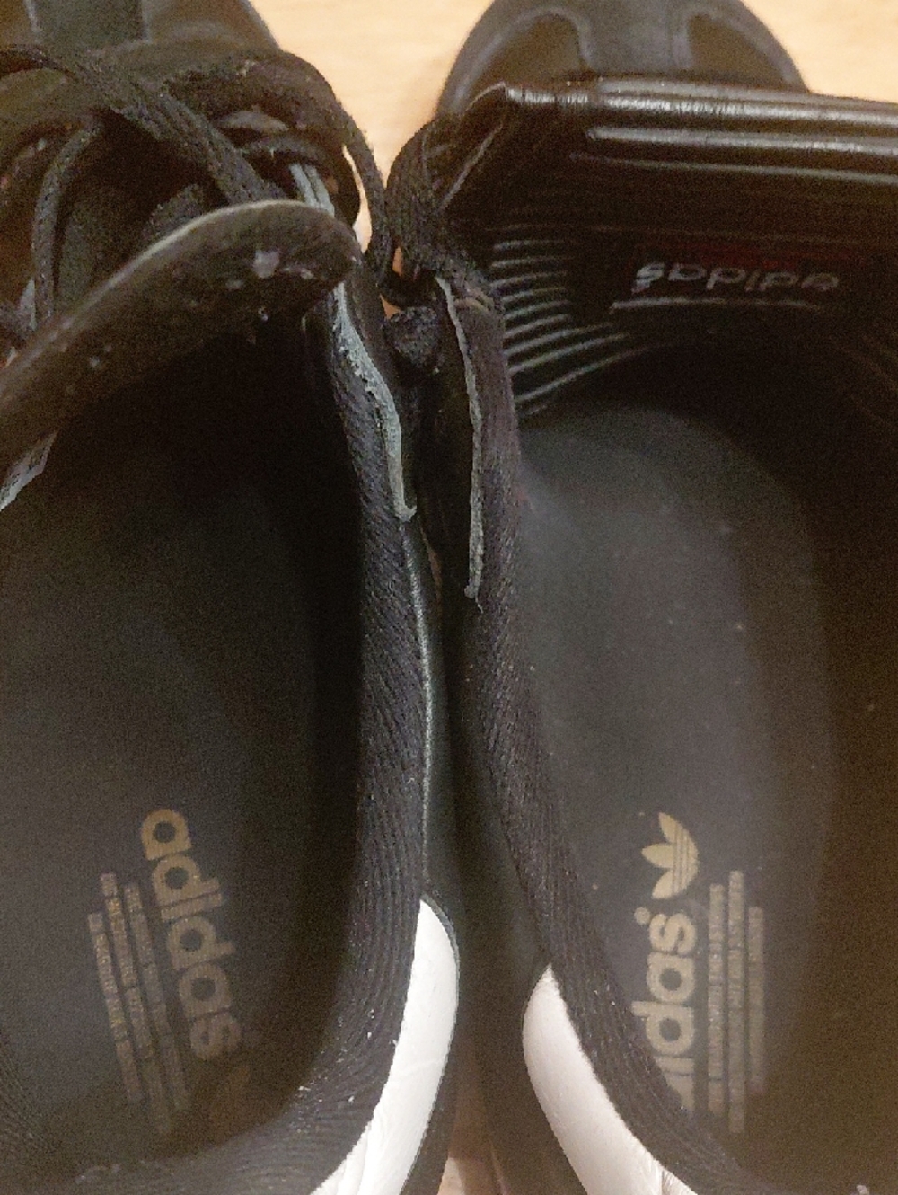 adidas Black and White Samba Retro Low-Top Sneakers Size 11 Mens - Picture 2 of 5